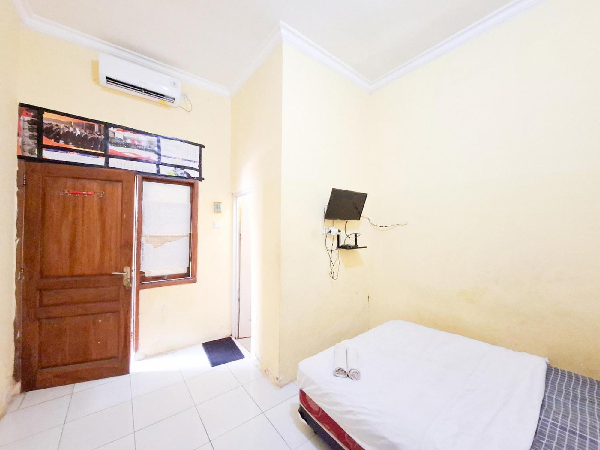 Kanca 808 Redpartner Hotell Pasuruan Exteriör bild