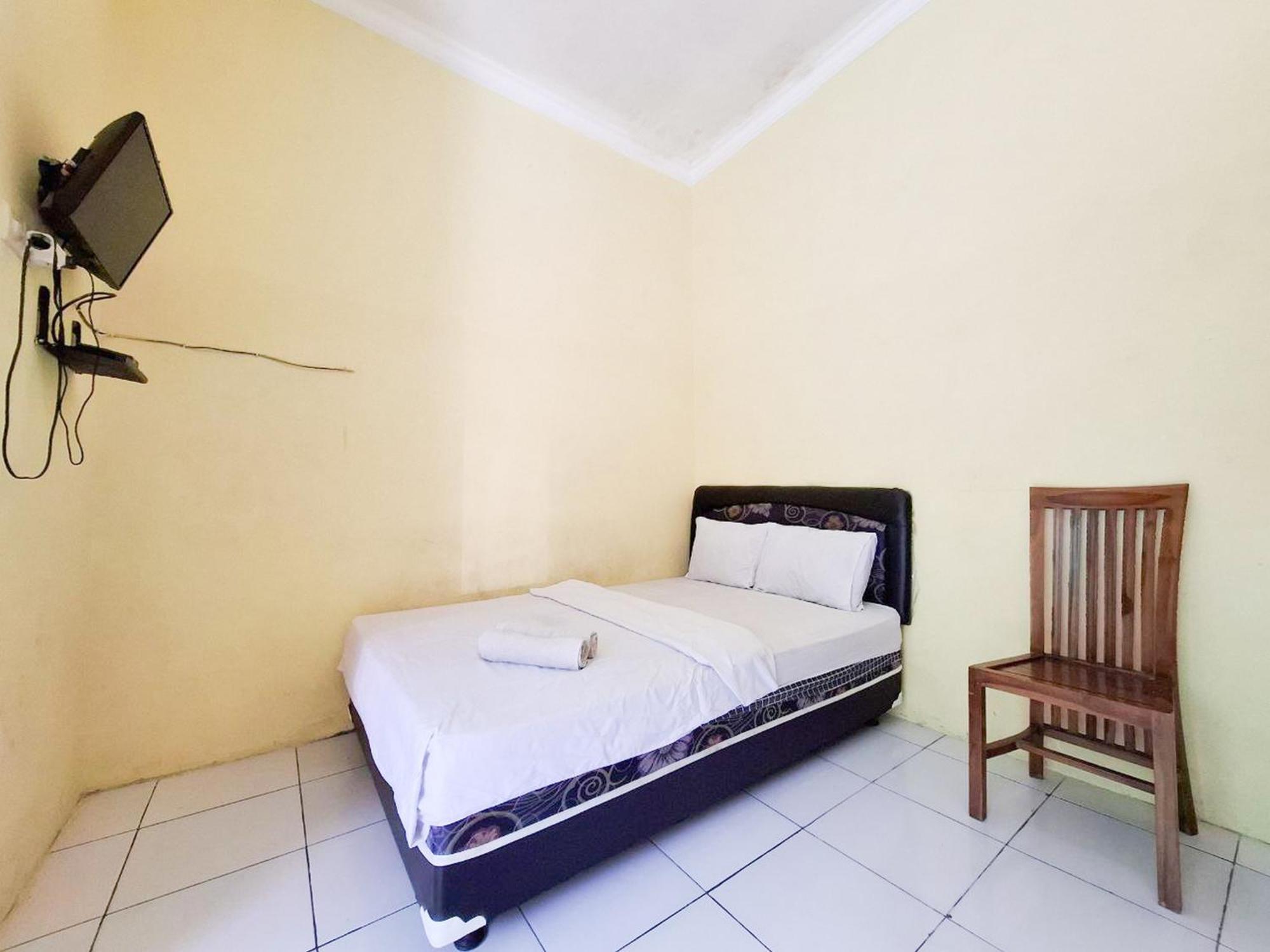 Kanca 808 Redpartner Hotell Pasuruan Exteriör bild