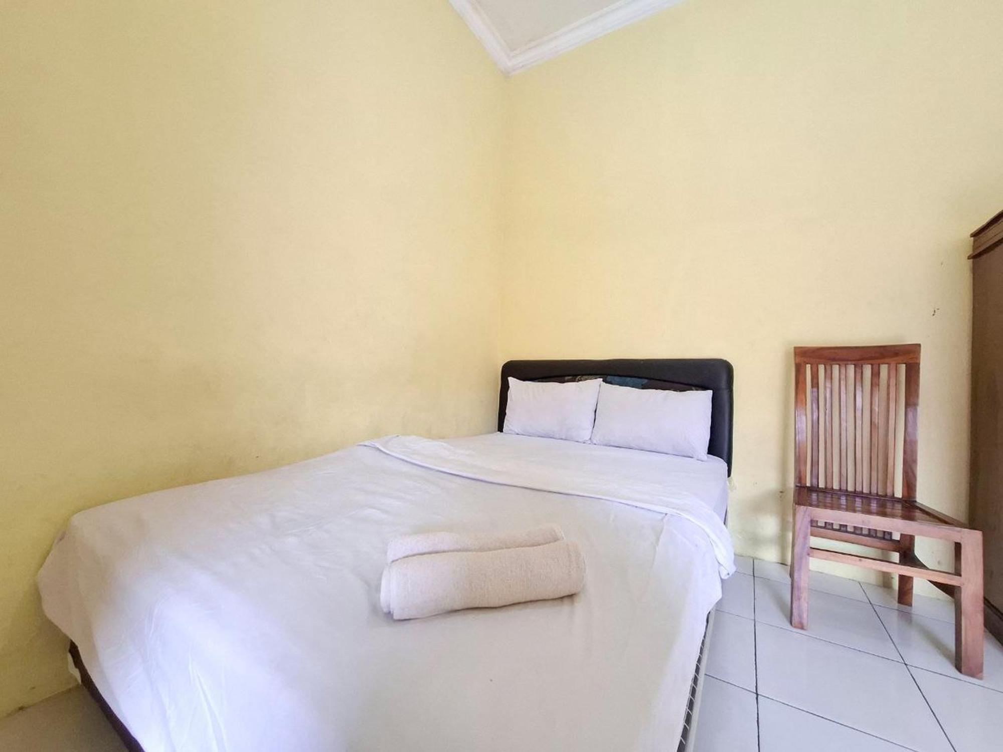 Kanca 808 Redpartner Hotell Pasuruan Exteriör bild